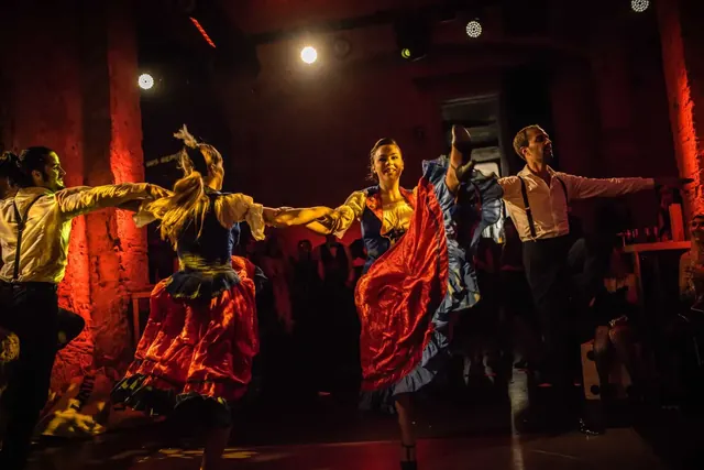 Dancers in Lindt's Vive el origen experience